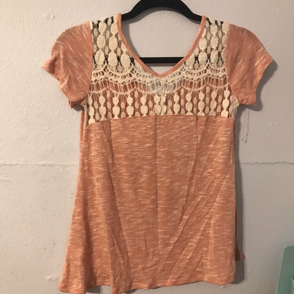 Cute pink lace x-small top! - Picture 2 of 2